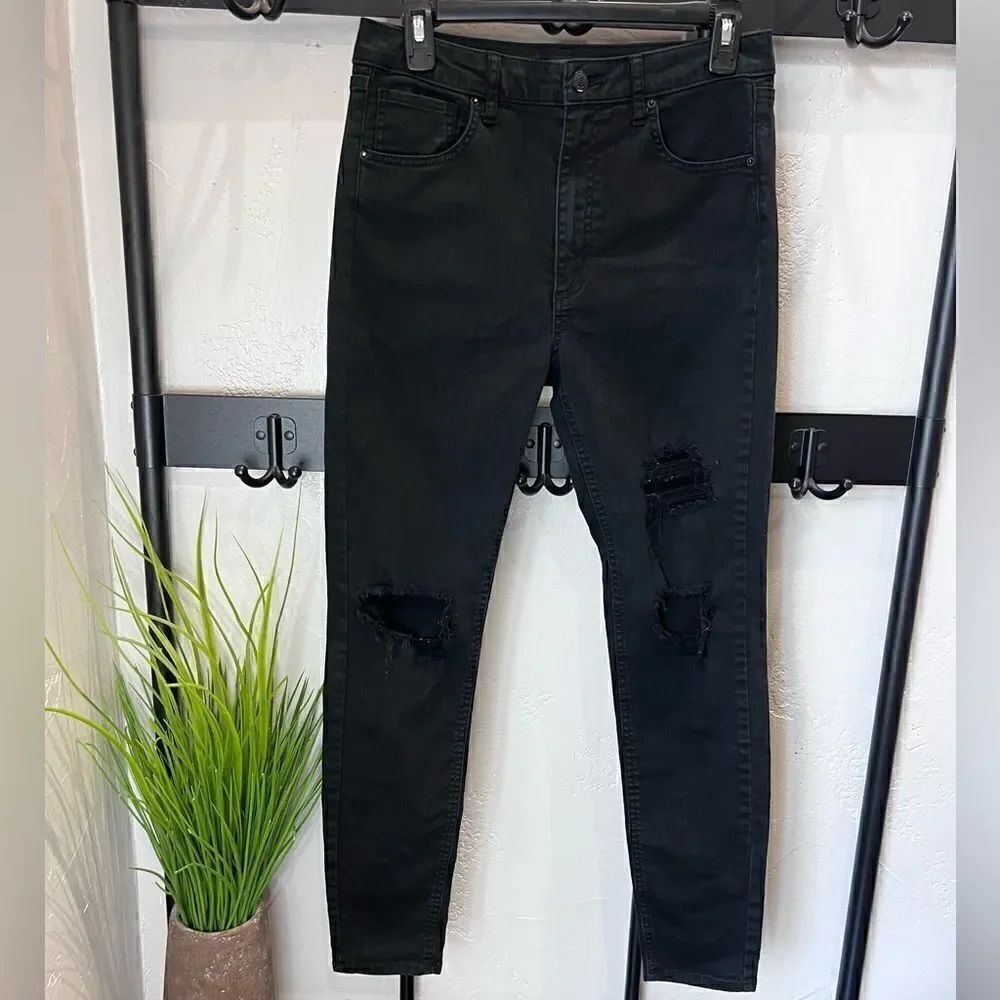 Wild fable highest rise skinny jeans distressed black size 8